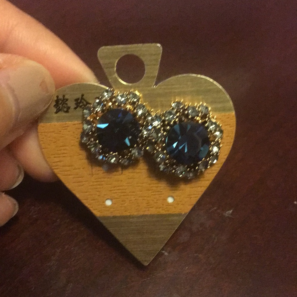 Earrings bundle - Picture 5 of 6